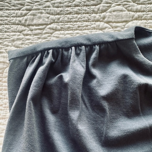 Abercrombie & Fitch Charcoal Muscle Tee - Picture 2 of 9